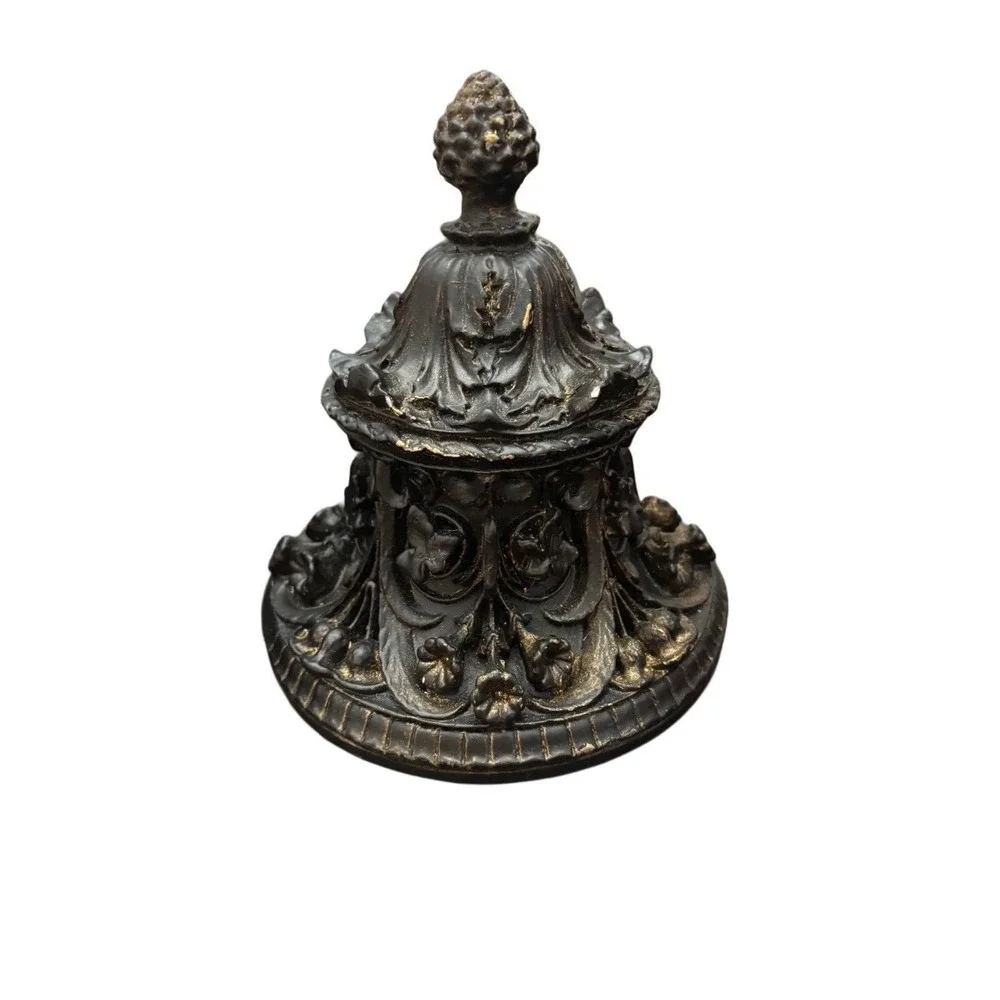 The Unbranded Brand ornate pair